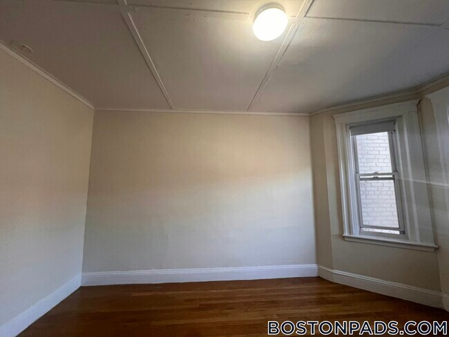 Building Photo - 1179 Boylston St