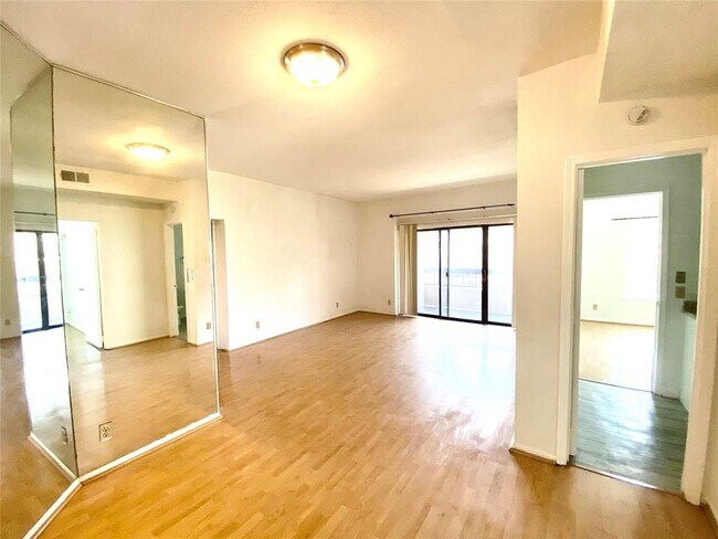 Foto del edificio - 2213 S Braeswood Blvd