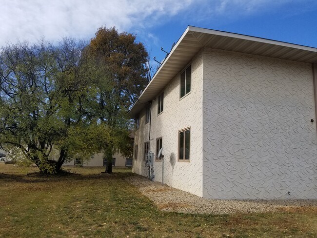 Building Photo - 4301 W 124th St