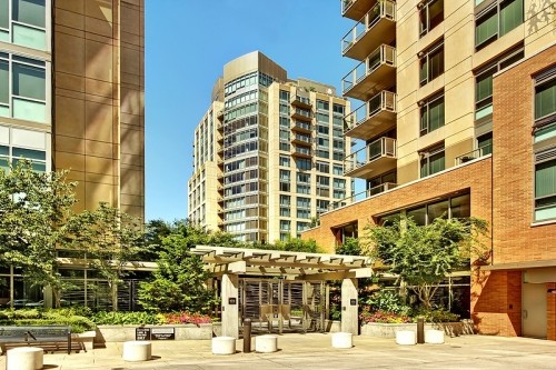 Foto del edificio - 2121 Terry Ave