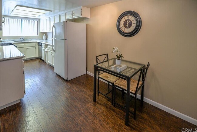 Foto del edificio - 4172 W 147th St