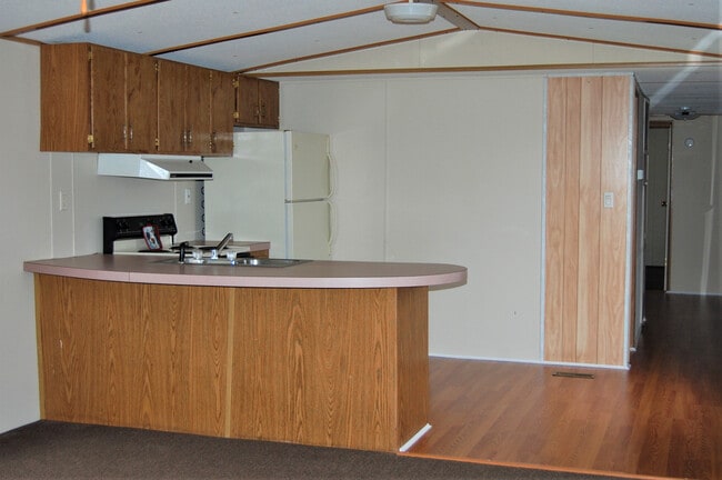 Building Photo - 3/1.5 in The Park at Hwy 16 Unit #5; Locat...