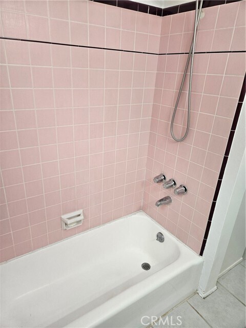 Building Photo - 4501 E 4th St