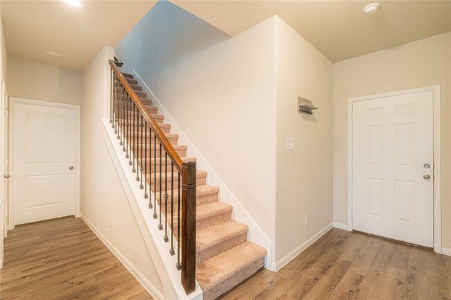 Building Photo - 24918 Adami Veduta Ct