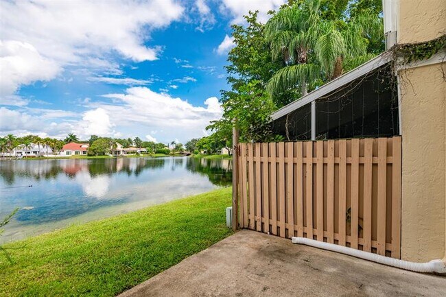Foto del edificio - 2849 Belmont Ln