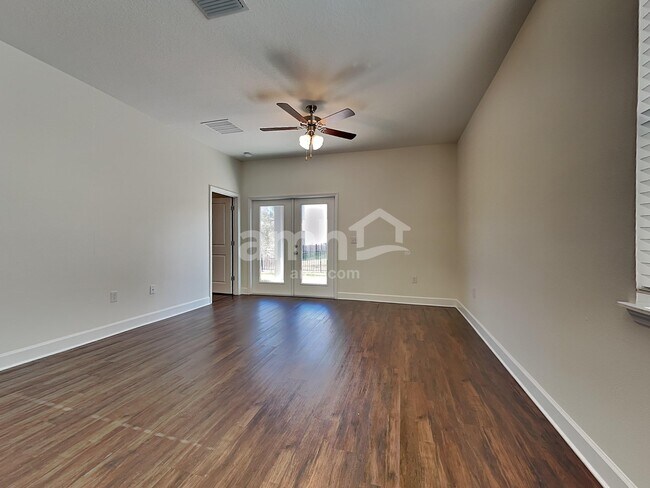 Foto del edificio - 2216 Saffron Walden Dr