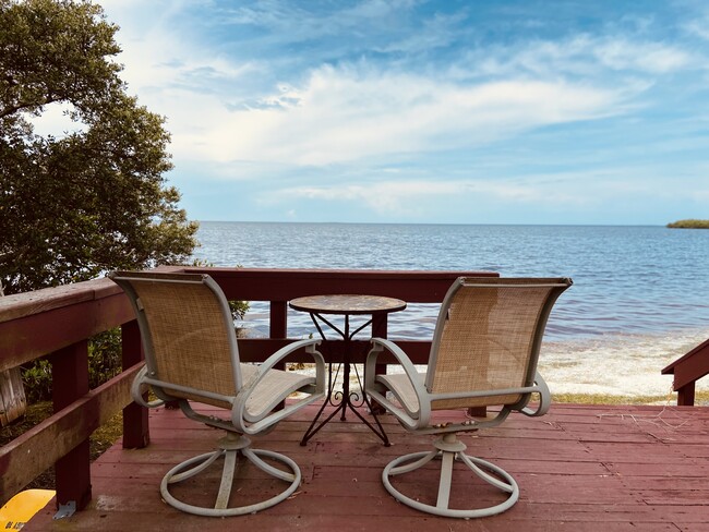 Building Photo - 301 Tarpon Point