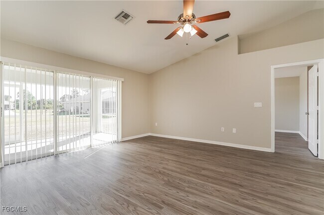 Foto del edificio - 3143 NE 14th Ct