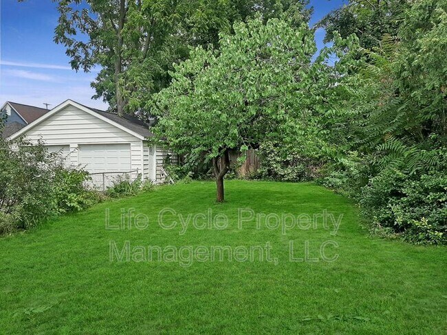 Foto del edificio - 1062 Broadway Ave NW