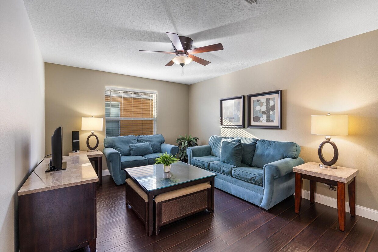 Foto principal - 8931 Cuban Palm Rd