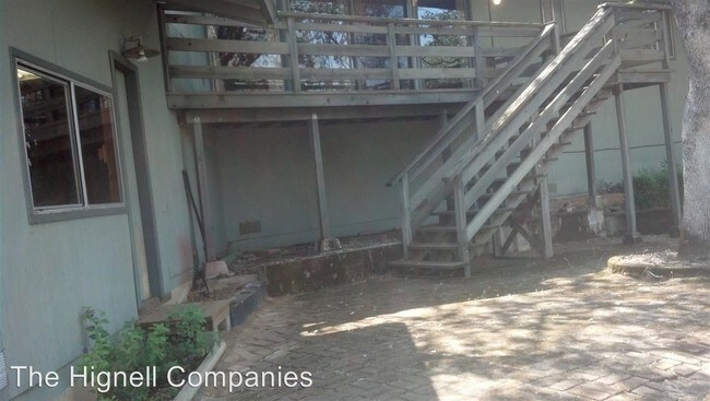 Building Photo - 2 br, 1.5 bath House - 780 Pioneer Ct.