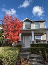 Building Photo - 6648 Elizabeth Loop SE