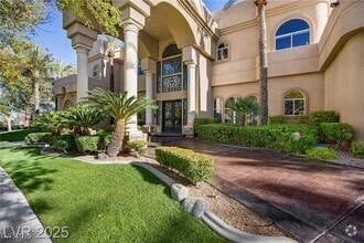 Building Photo - 1008 Trophy Hills Dr