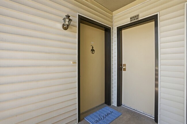 Building Photo - 4616 S Quail Vis Cv