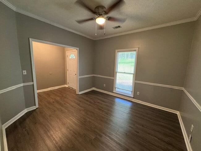 Building Photo - 108 Wolverine Ct