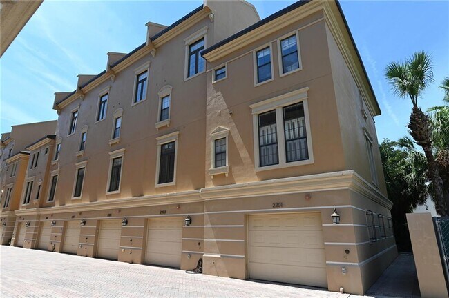 Foto del edificio - 2201 Soho Bay Ct