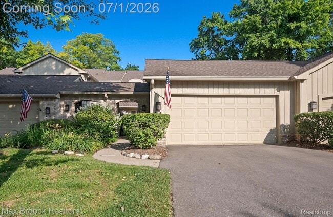 Building Photo - 1125 Meadowglen Ct