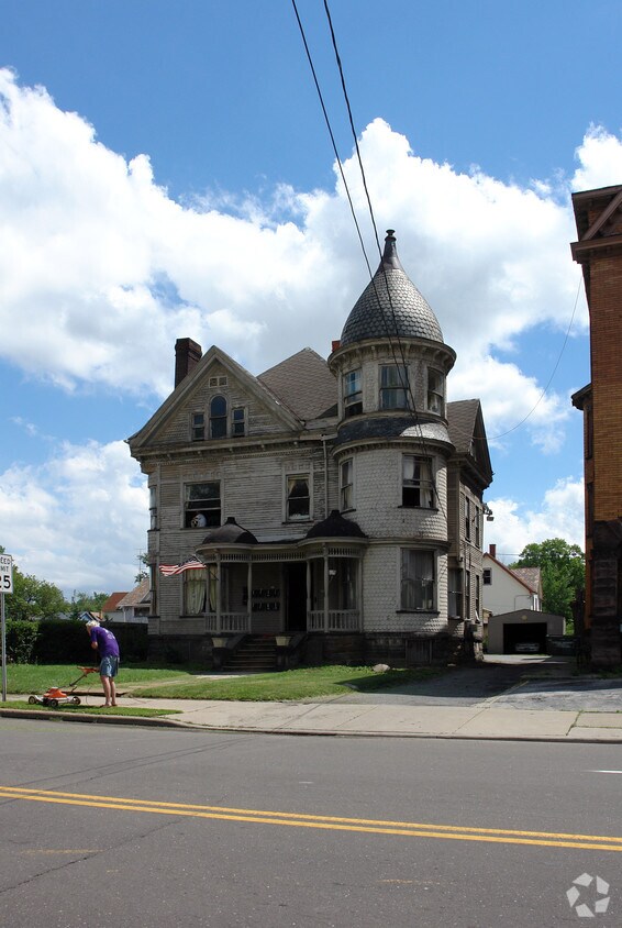 Primary Photo - 326 N Park Ave