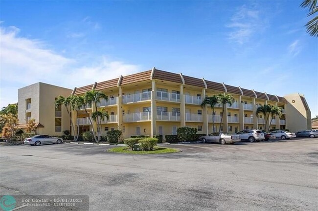 Building Photo - 6700 Royal Palm Blvd