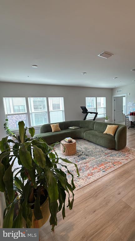 Foto del edificio - 46294 Mount Milstead Ter