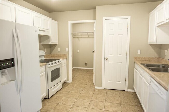 Foto del edificio - 6604 SW Springwood St