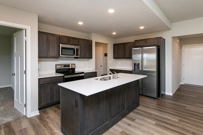 Building Photo - "Welcome to Your Spacious Sanctuary: Ranch...