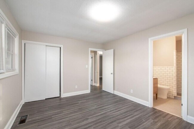 Building Photo - 901 Tribal St