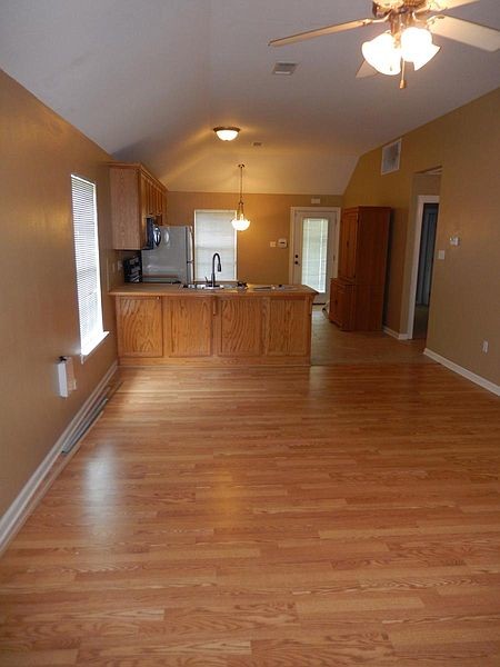 Building Photo - 14266 Woodlands Dr