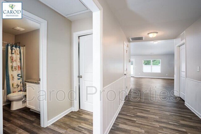 Building Photo - 1229 Amberlight Circle
