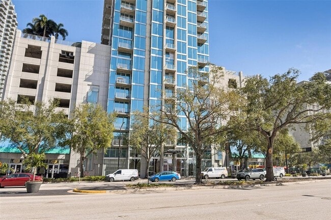 Foto del edificio - 777 N Ashley Dr