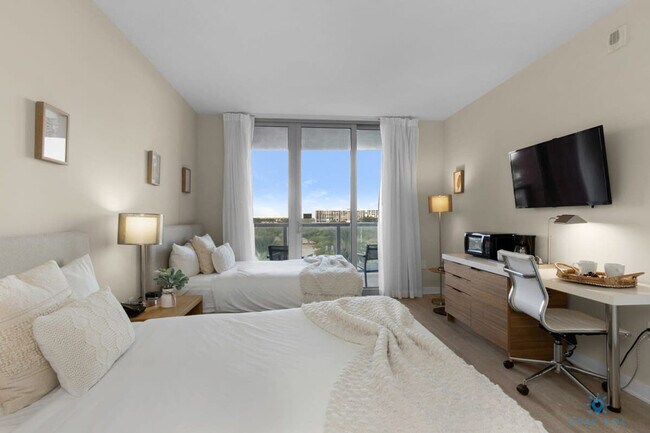 Foto del edificio - 2602 E Hallandale Beach Blvd