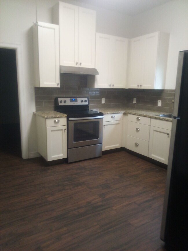 Foto del edificio - 2320 Chapman St