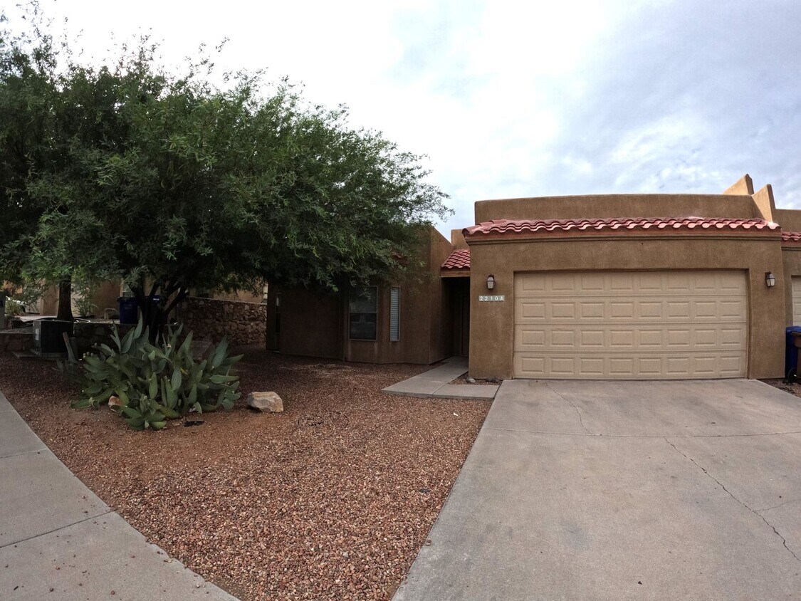 Foto principal - 2210 Dakota Dr