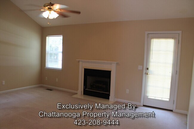 Foto del edificio - 271 Lee Dr