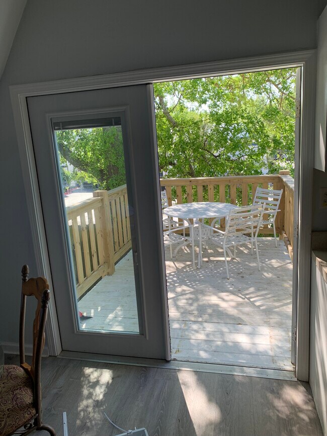 Deck at entrance - 4633 S Wilson Blvd