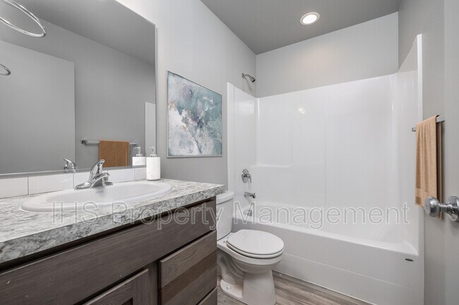 Foto del edificio - 2512 Blaine St