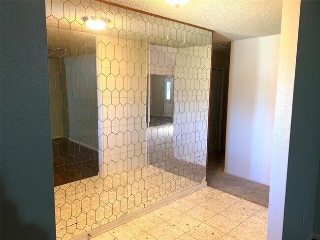 Foto del edificio - 11207 Hidden Bluff Dr