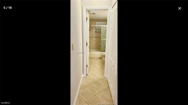 Foto del edificio - 10300 SW 24th St