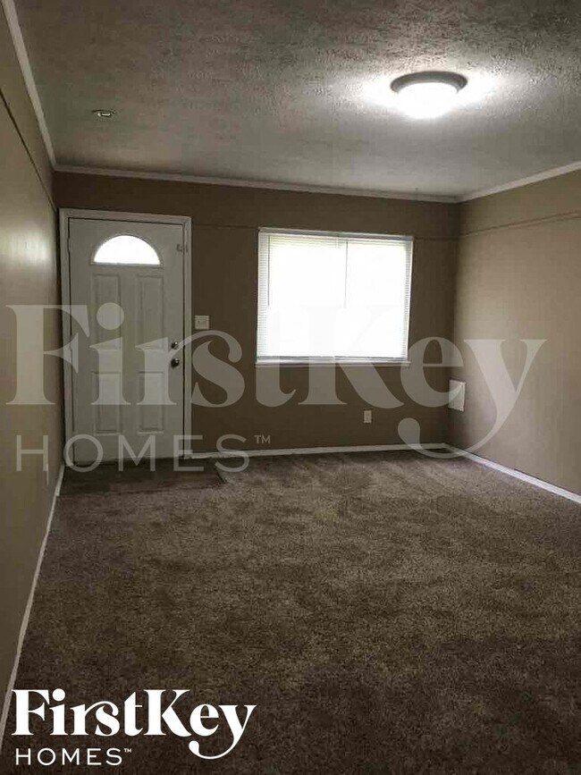 Building Photo - 6111 Dry Den Ct