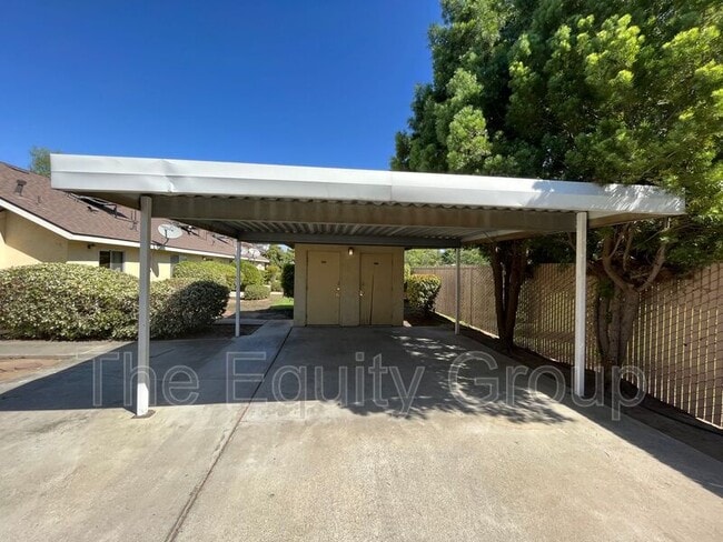 Building Photo - 1328 S Rossmoor St