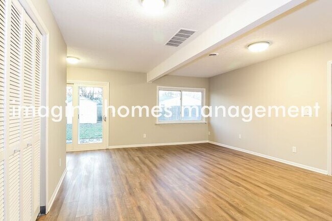Foto del edificio - 6070 Wallace Boulevard