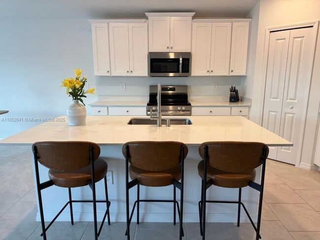 Foto del edificio - 343 NE 23rd St