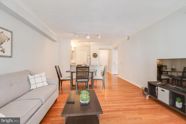 Foto del edificio - 616 E St NW