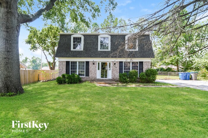 Primary Photo - 1114 Soria St