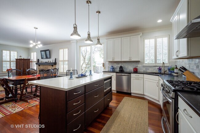Foto del edificio - 1528 Jessica Ln