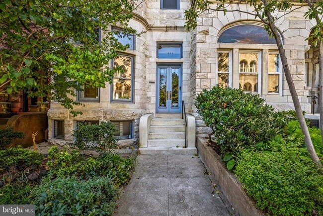 Building Photo - 2444 Eutaw Pl