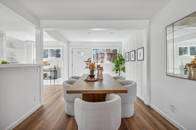 Building Photo - 3Bed/2Ba in Central Kentfield Location