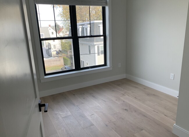 Foto del edificio - 157 Everett St