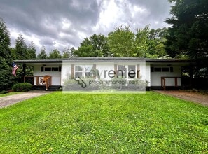 Building Photo - 904 Tremont St