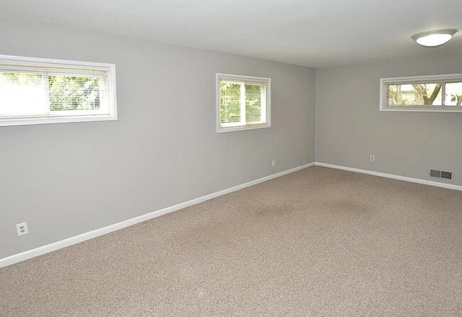Building Photo - Cozy & Updated Home in Desirable Kensington, Neighborhood